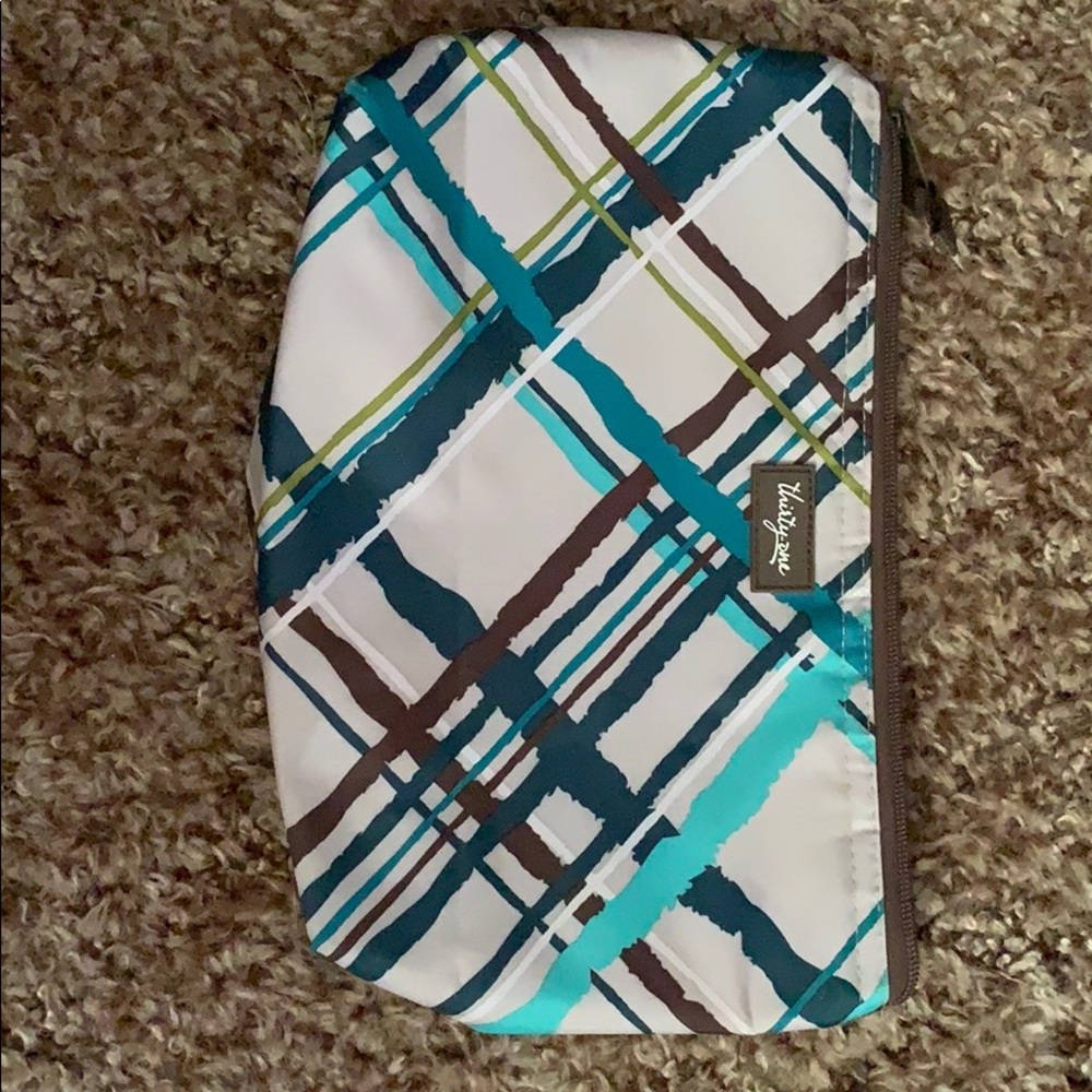 Thirty one insulated pouch